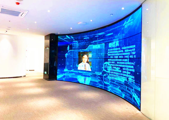 Porcellana Esposizione trasparente curva fissata al muro/visualizzatore digitale Trasparente sala riunioni fornitore