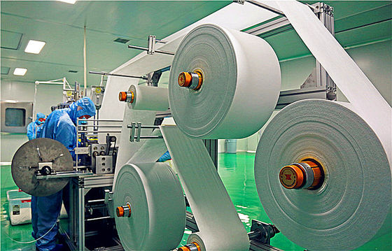 Porcellana Maschera completamente automatica trifase che fa macchina per la maschera di protezione non tessuta fornitore
